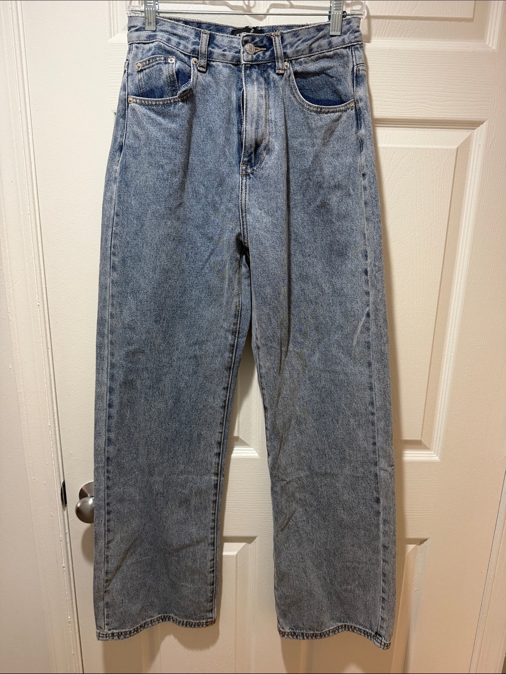 White Fox Boutique Light Blue Women’s Straight Leg Jeans M NWT